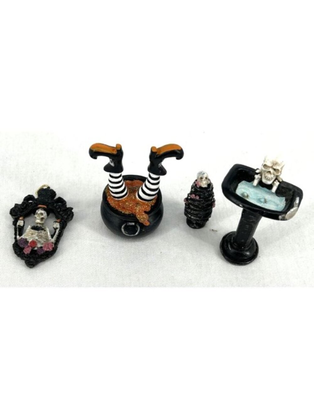 Dollhouse Halloween Miniatures Skulls Witches Legs Tiny Decor 3.25" Lot of 4 - Picture 2 of 10